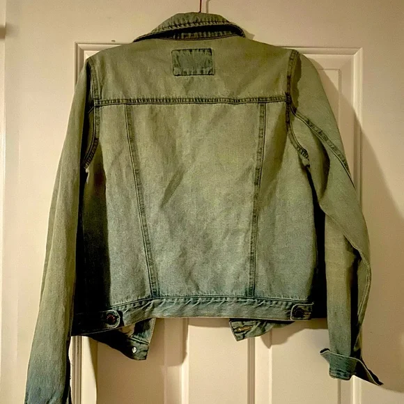 Forever 21 Blue Jean Jacket Classic Design - Picture 3 of 5